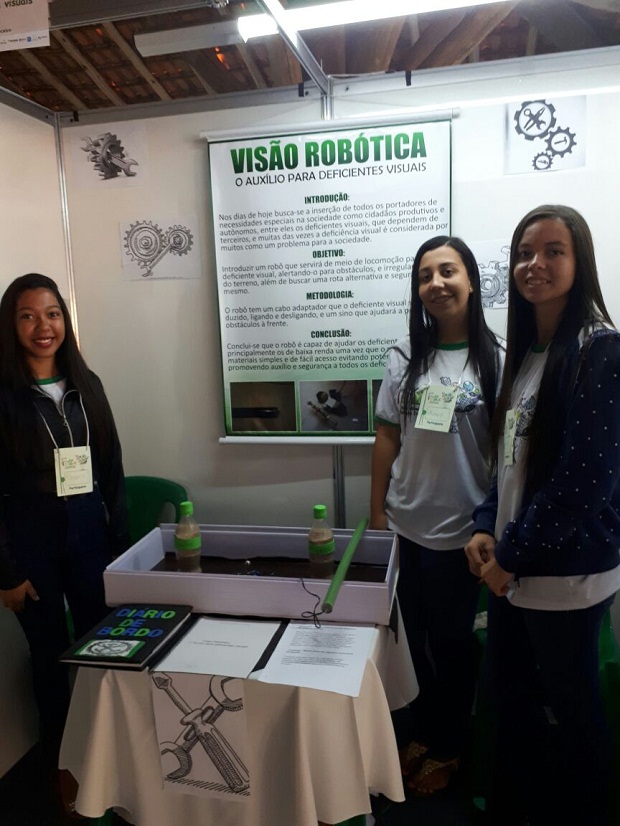 Escola Estadual Domingos Justino Ribeiro participa da FEMIC com sete projetos de pesquisa. Foto: Fabíola Fonseca 